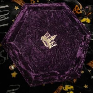 Jeffree Star Bloodlust palette